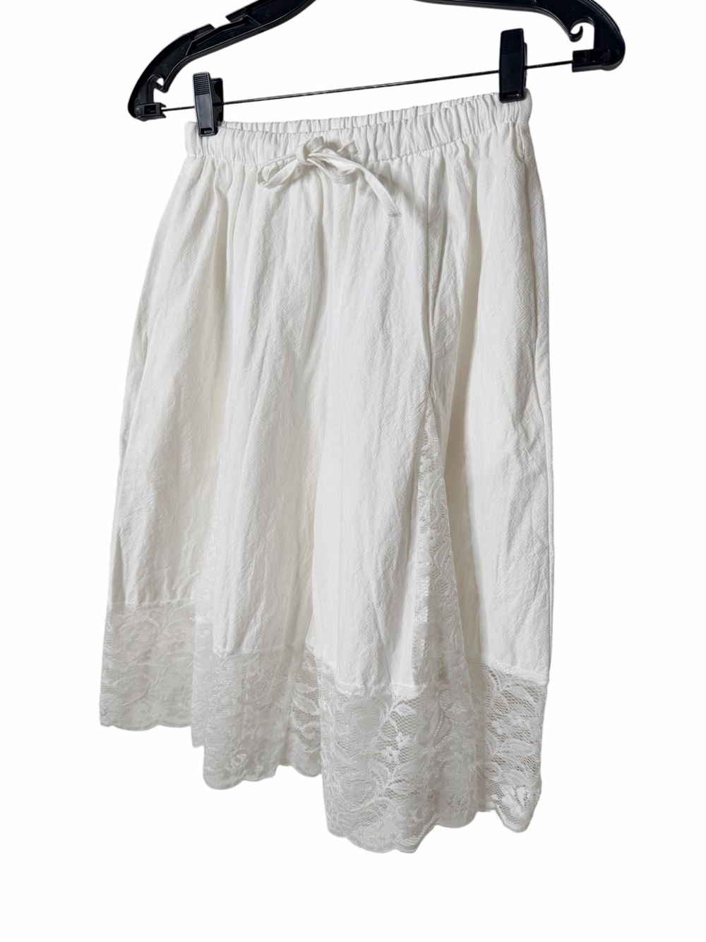 VINTAGE Lace & Cotton Shorts with Pockets . - Picture 5 of 8